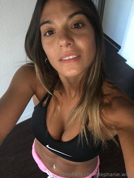 Stephanie Willis model naked pictures