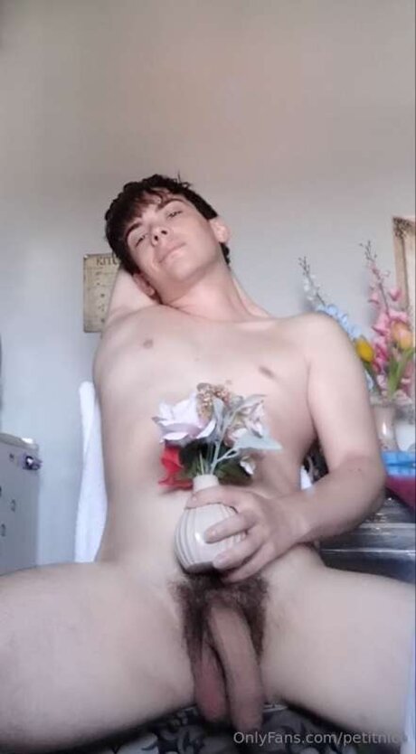 Petitnico star nude pic