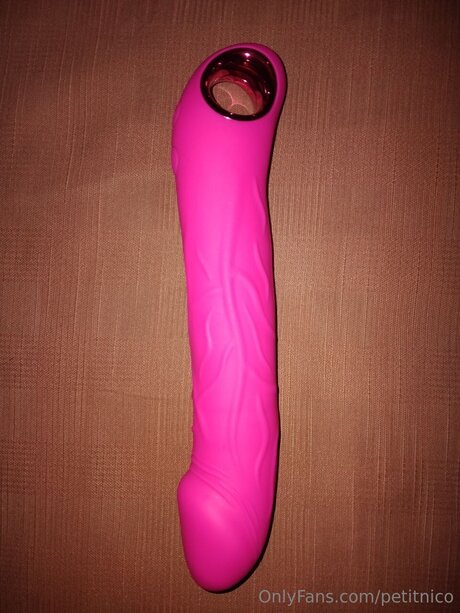 Petitnico star nudes photos