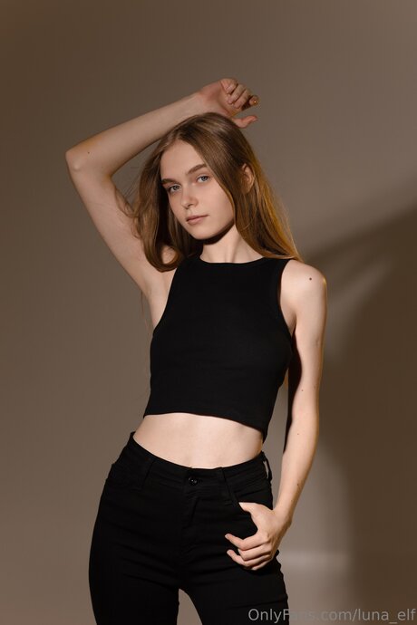 Arya Lune pretty pornstar picture