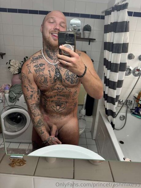 Mikeyboy95 pornstar erotic galleries
