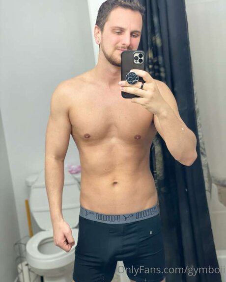 Gymboii naked actress pic