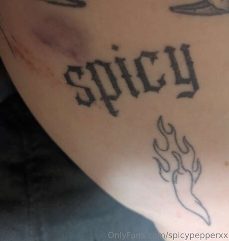 Spicypepperxx pornstar naked image