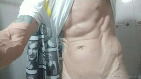 Danicolemann model nudes img