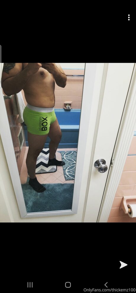 Thickemz999 pornstar top image