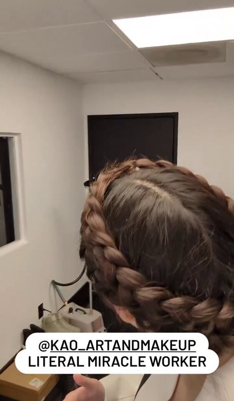 Ovilee May top model img