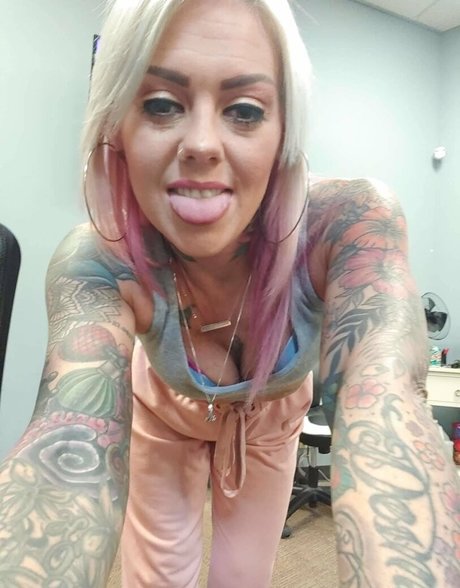 tattooedbarbie86 naked star images