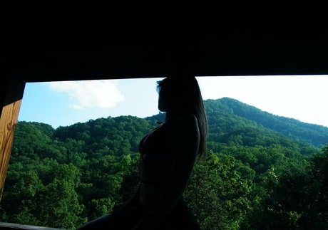 victoriamyers exclusive star image