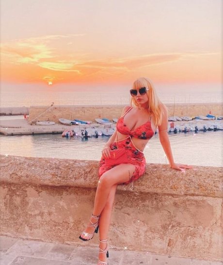 Luana88chloe pornstar sex pic