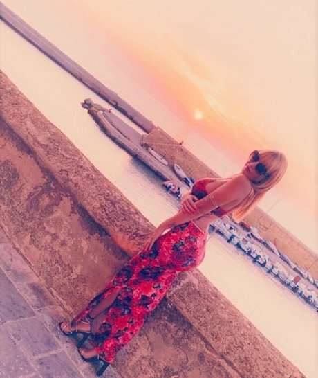 Luana88chloe perfect actress photos