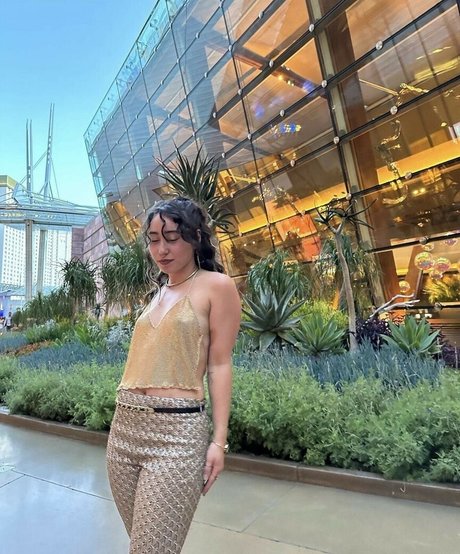 Katelyn Ohashi star nice img