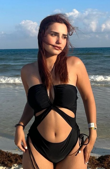 Andrea Chapa exclusive star images