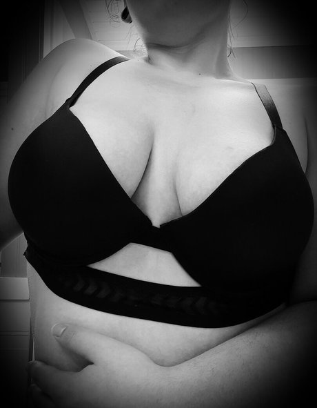 thiccmama13z exclusive pornstar image