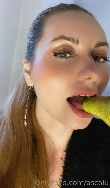 Ascolu NFT pornstar erotic image