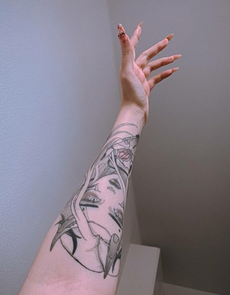 Vell Felice naked actress pic