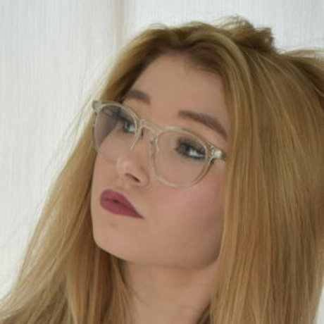 Somogyi Jazmin sexy model gallery