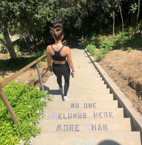 Chloe East perfect star images