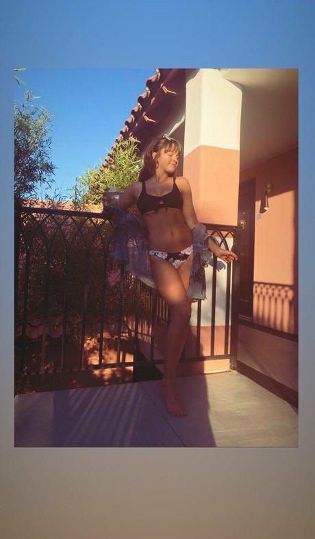 Chloe East hd model archive