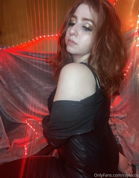 raylucos sexy model pics