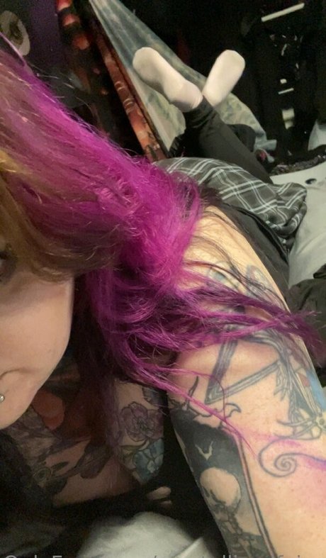 crystallizedfairy model naked photo