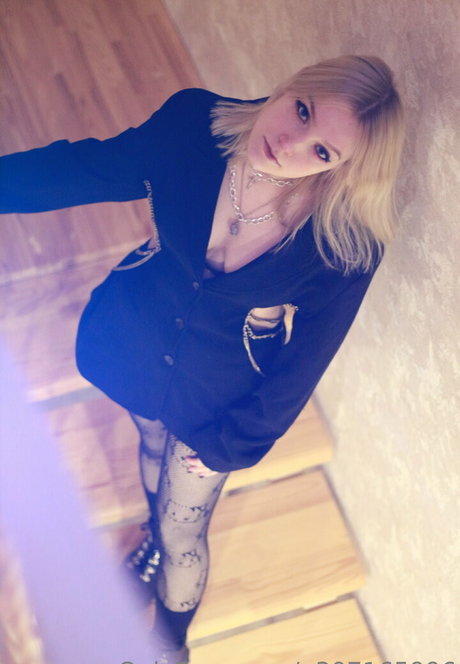 blonde teen pussy onlyfans nude img