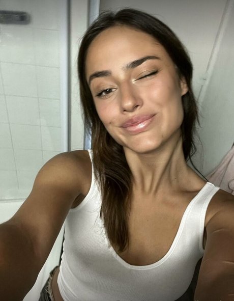 Lou Ann Vecchia model porn gallery