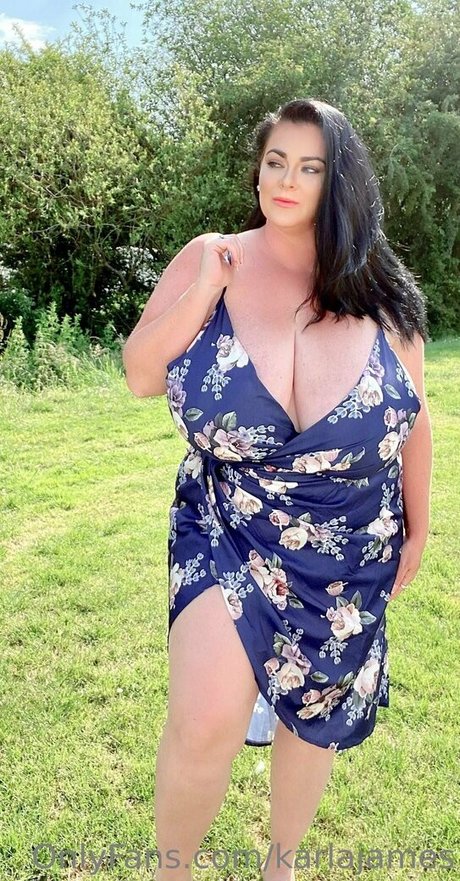 karlajames sexy actress photo