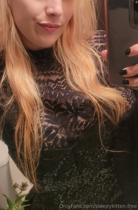 Sleepykitten Free exclusive pornstar photo