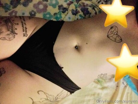 Xunyen star sexy picture