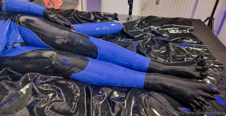 Kurolatex sex model pictures