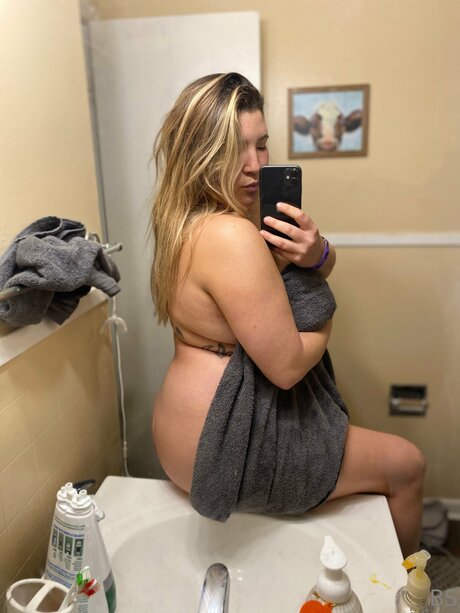 Yogirlb 00 free star archive