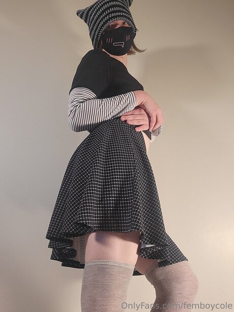 Femboycole model top pic