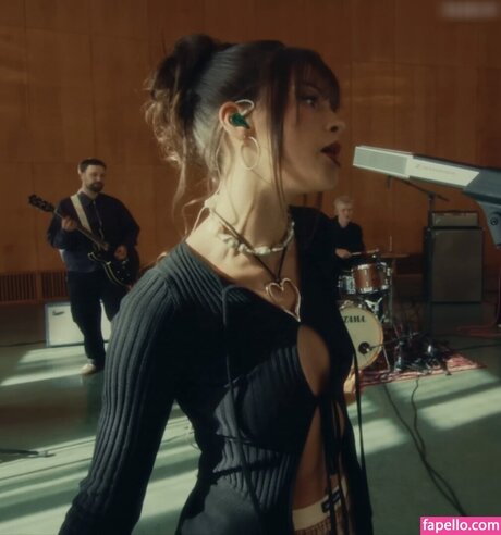 Nina Chuba model perfect pictures