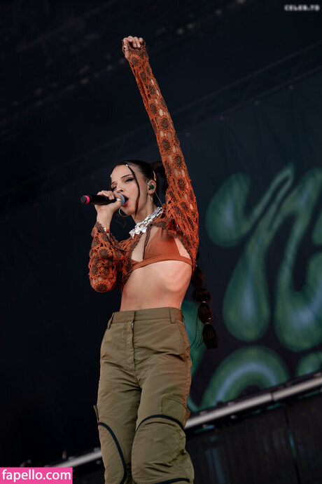 Nina Chuba model best picture