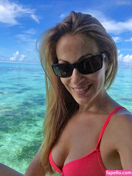 Andrea Kaiser hot star photo