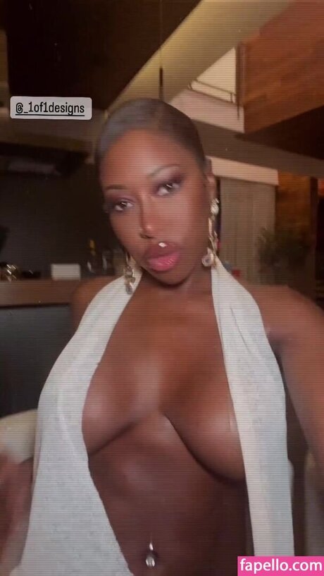 Jordanne Deveaux high quality model images