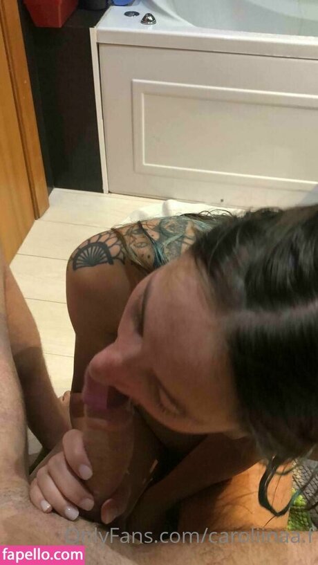 caroliinaa f hd pornstar image