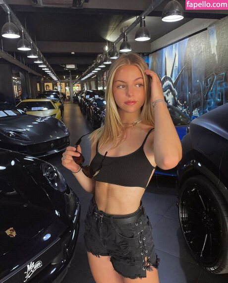 Julia Haller model sexy picture