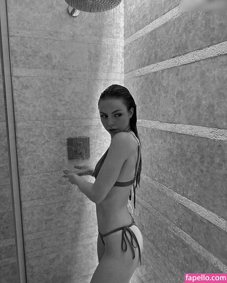 Julia Haller thumbnail