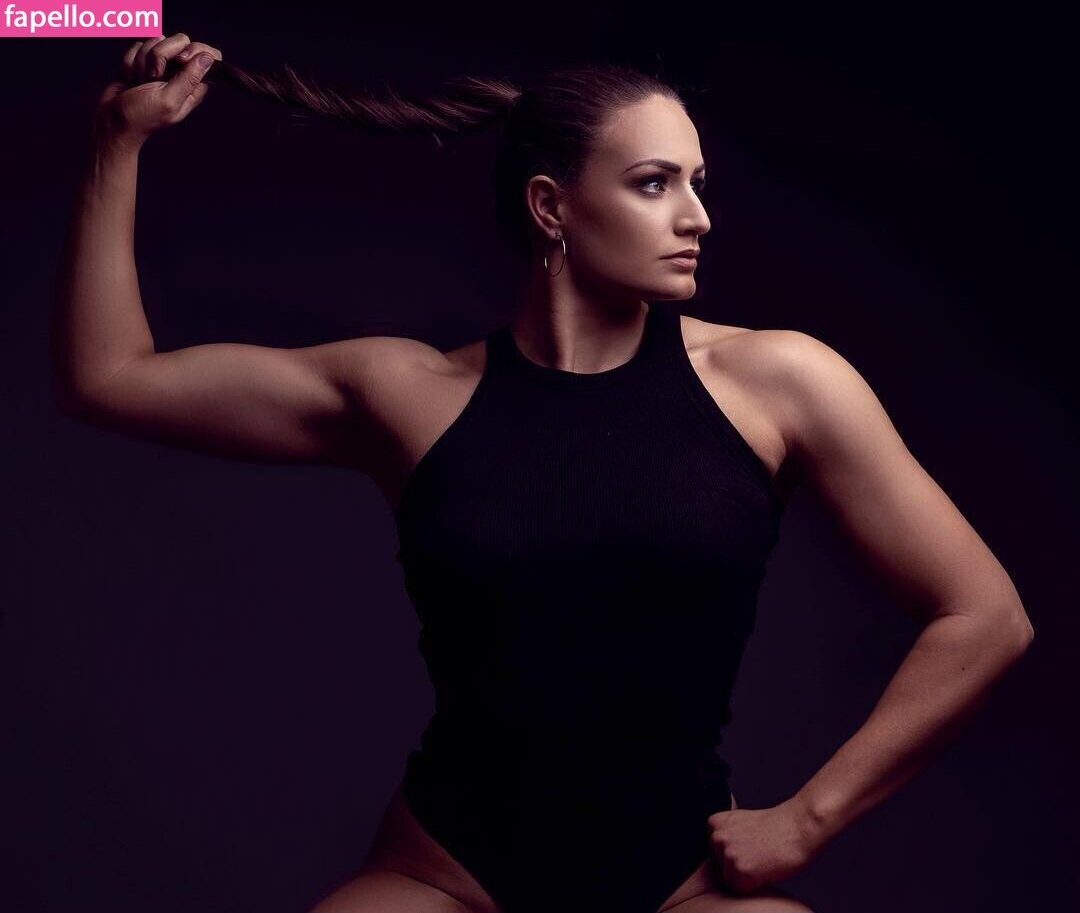 pollyanna isabella model nude archive