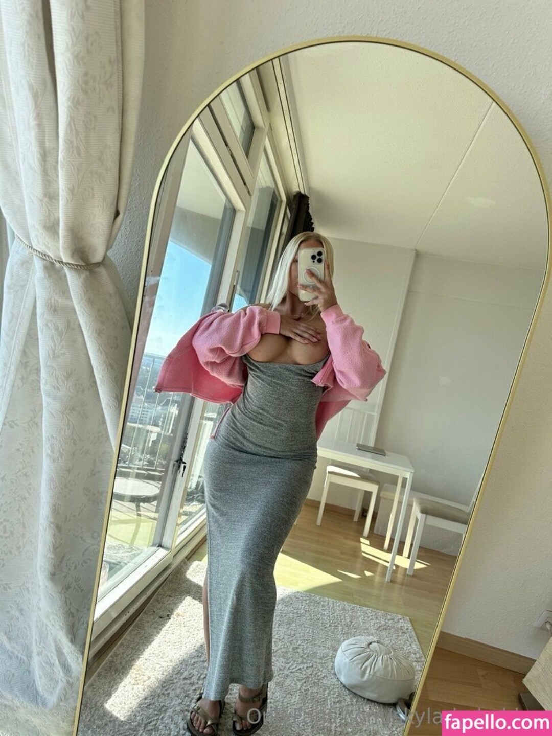 Amanda Ries hot actress photo