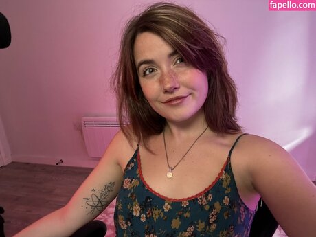 graciecatemakes hot actress img