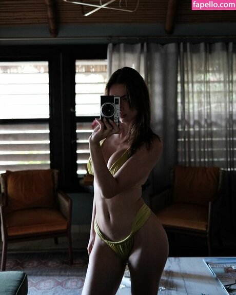 Charleen Weiss star art image