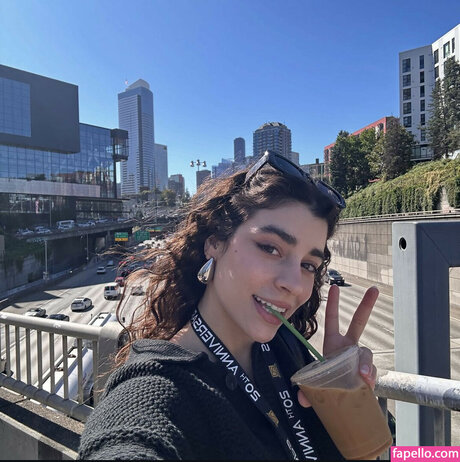 ayaattt adult actress photos