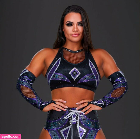 Nikki Blackheart nude model photos