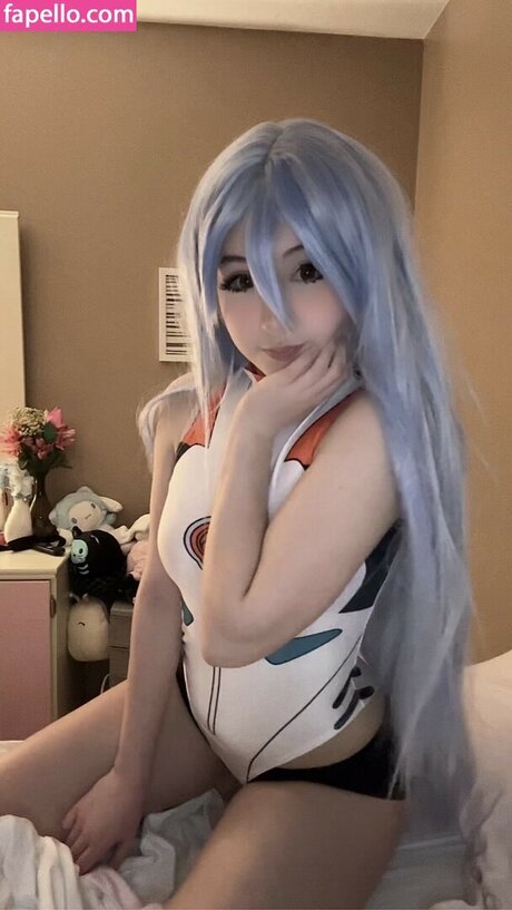 mewingava hot actress images