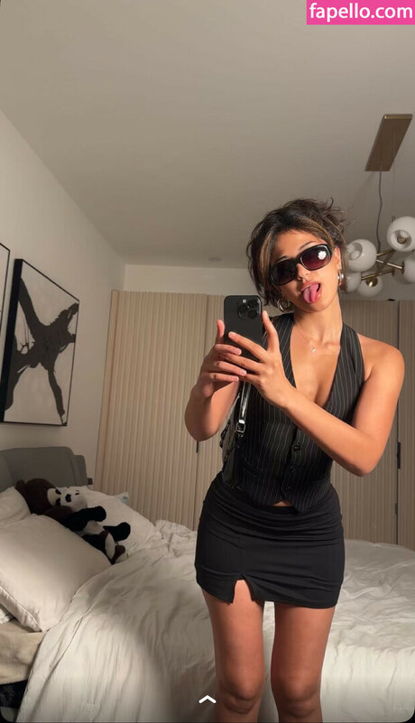 melodymelowo star beautiful photos