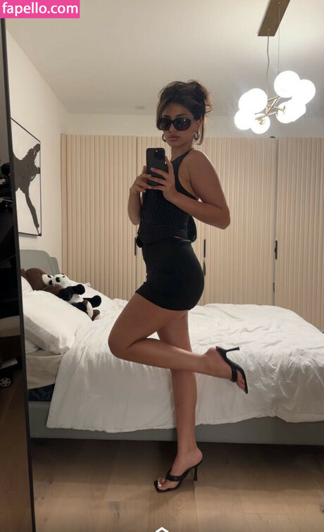 melodymelowo model beautiful gallery