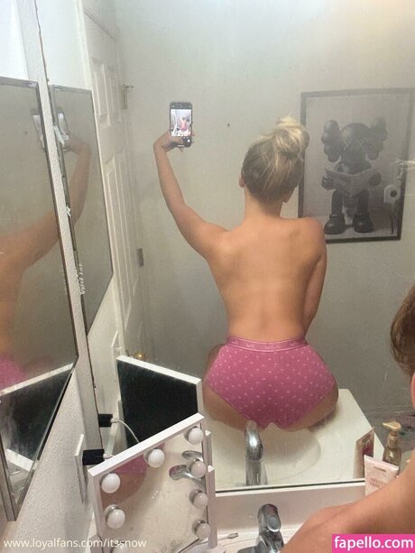 itssnow hot actress photos