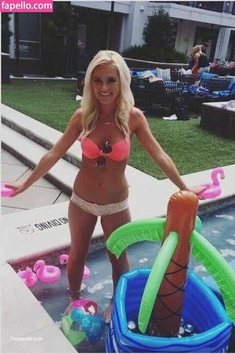 tomilahren pornstar perfect images